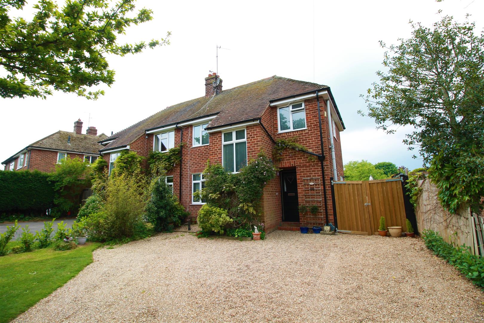 Property Details for Peartree Lane BexhillOnSea East Sussex TN39 4RQ